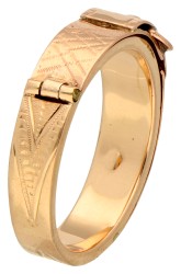 Antieke 14K geelgouden gesp ring met compartiment.