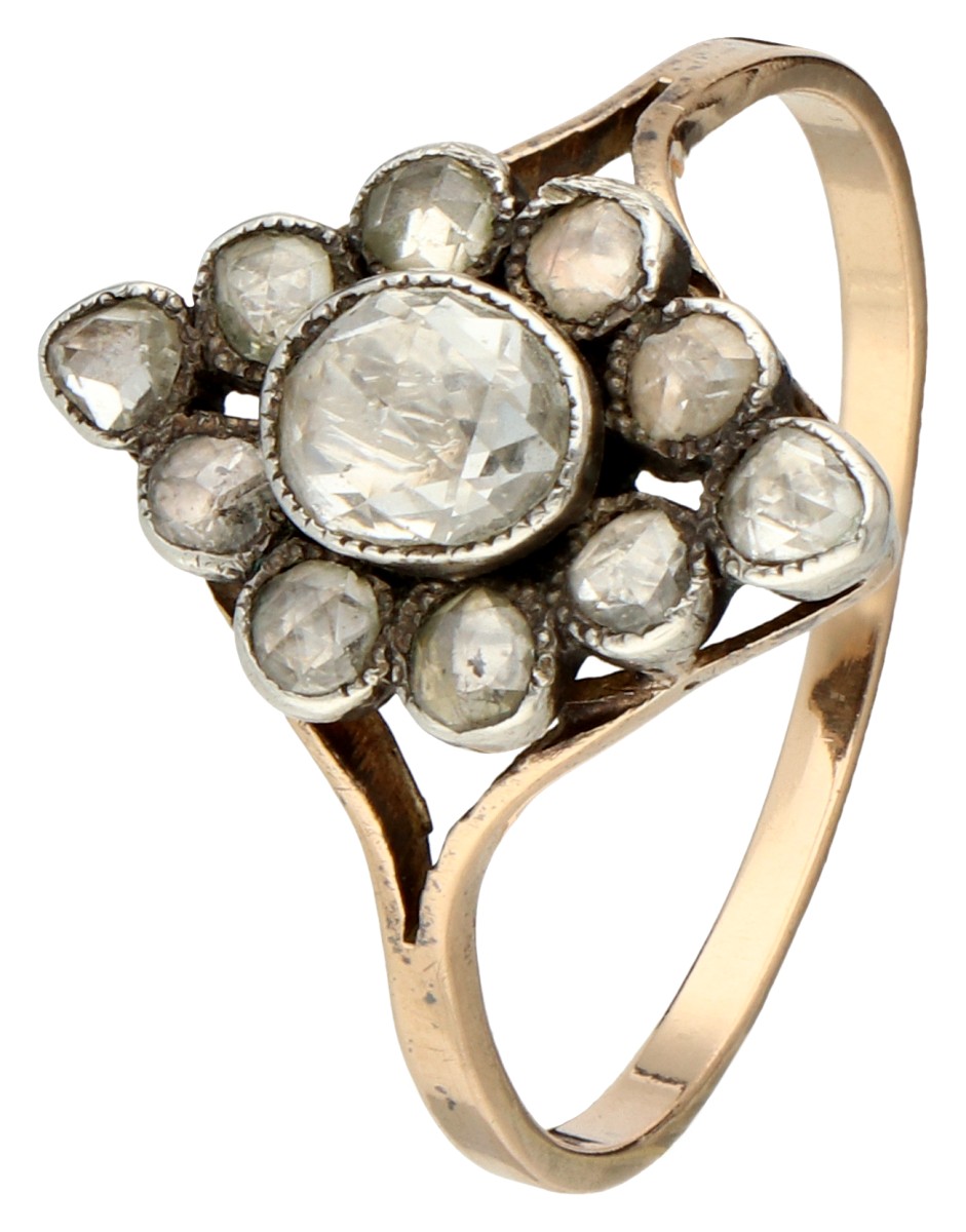 Antieke 14K geelgouden marquise-vormige ring met diamant.