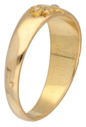 Antieke 18K geelgouden Engelse ring met opaal en diamant.