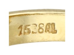 Vintage 18K geelgouden organisch gevormde ring bezet met ca. 5.60 ct. roze bloedkoraal.