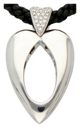 Piaget 18K witgouden "Open Heart" hanger bezet met diamant aan koord.