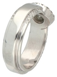 18K Witgouden entourage ring bezet met ca. 0.70 ct. diamant.