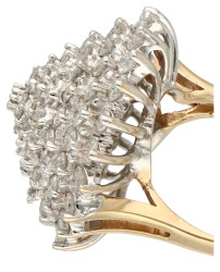 14K Geelgouden entourage ring bezet met ca. 4.73 ct. diamant.