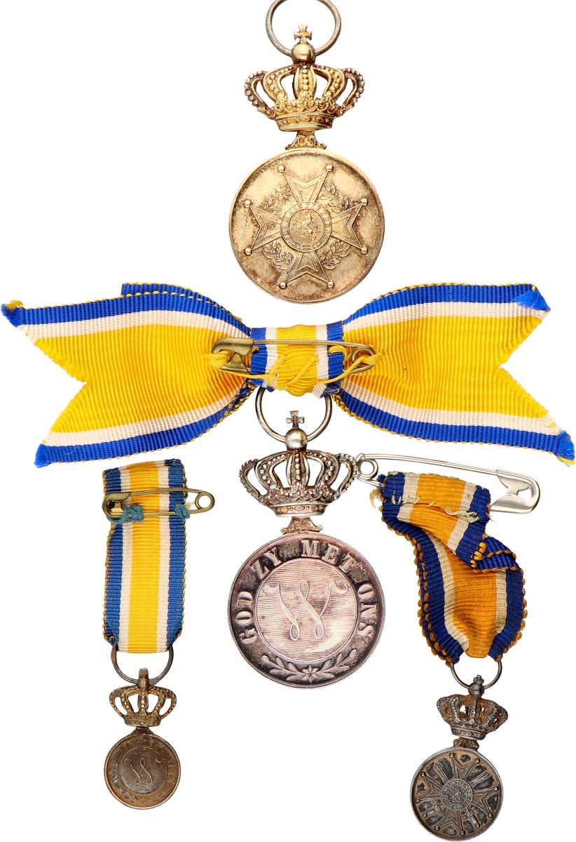 Nederland. 20e eeuw. Lot (4) Eremedailles en miniaturen van de Orde van Oranje Nassau.
