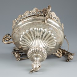 Godslamp, Frankrijk ca. 1870, zilver (geschenk van Barones de Woot aan familie de Gourcy).