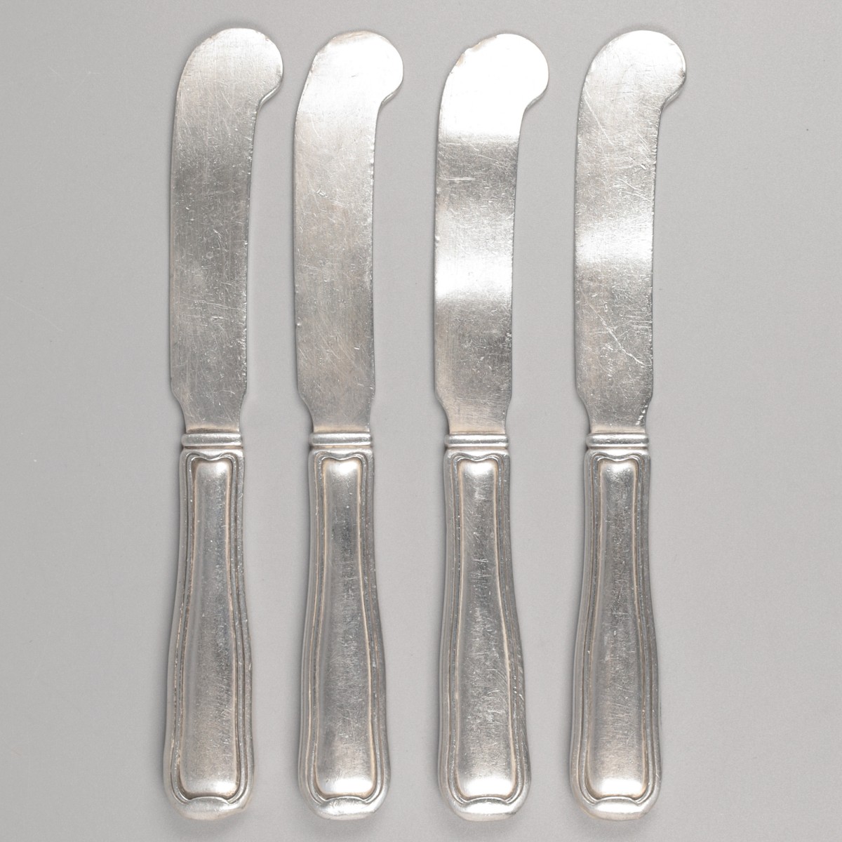 Georg Jensen 4-delige set botermesjes, model Old Danish, zilver.