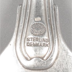 Georg Jensen 8-delige set oestervorkjes, model Old Danish, zilver.
