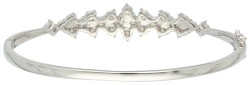 Hong Kong 14K witgouden bangle armband bezet met ca. 1.85 ct. diamant.