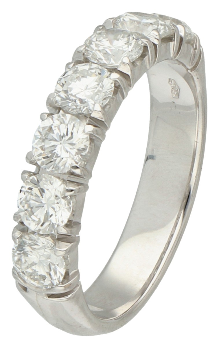 18K Witgouden demi-alliance ring bezet met ca. 1.19 ct. diamant.