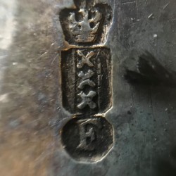 Beugeltas Amsterdam 1790 zilver.