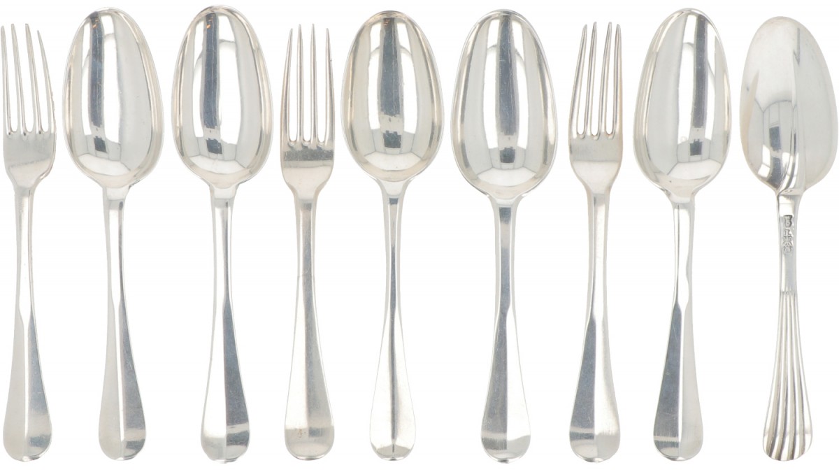 (9) Delig lot bestekdelen Frankrijk (18e eeuw) zilver.