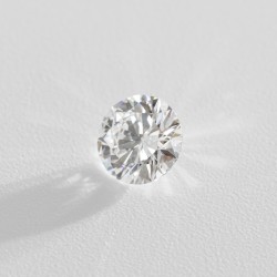 0.72 ct. GIA gecertificeerde natuurlijke diamant.