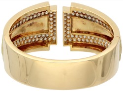 18K Geelgouden bangle armband bezet met ca. 3.40 ct. diamant.