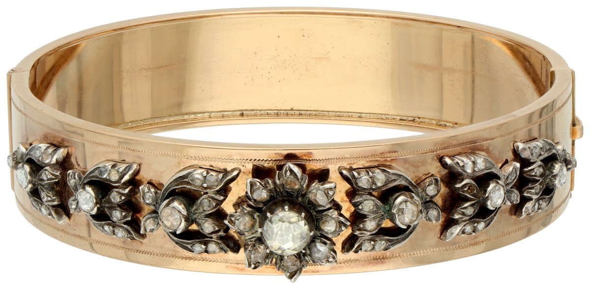 No reserve - 14K Geelgouden bangle armband bezet met roos geslepen diamanten in zilveren florale zetting.