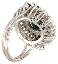 18K Witgouden ring bezet met ca. 0.88 ct. diamant en synthetische saffier.