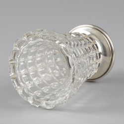 No reserve - Kristal glazen suikerstrooibus met zilveren dop.