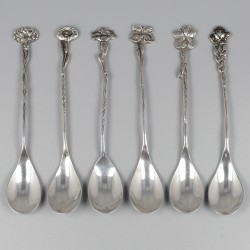 No reserve - Lepelvaasje met 6 theelepels zilver.