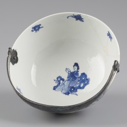 No reserve - Kangxi porseleinen kom met hengsel zilver.