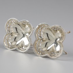 No reserve - 2-delige set bonbonmandjes zilver.