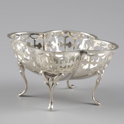 No reserve - 2-delige set bonbonmandjes zilver.