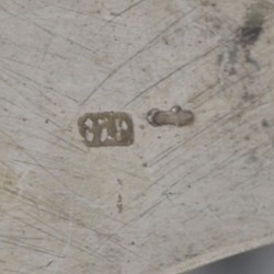 No reserve - 8-delig lot miniaturen zilver.