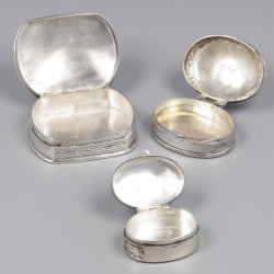 No reserve - 3-delig lot pillendoosjes zilver.