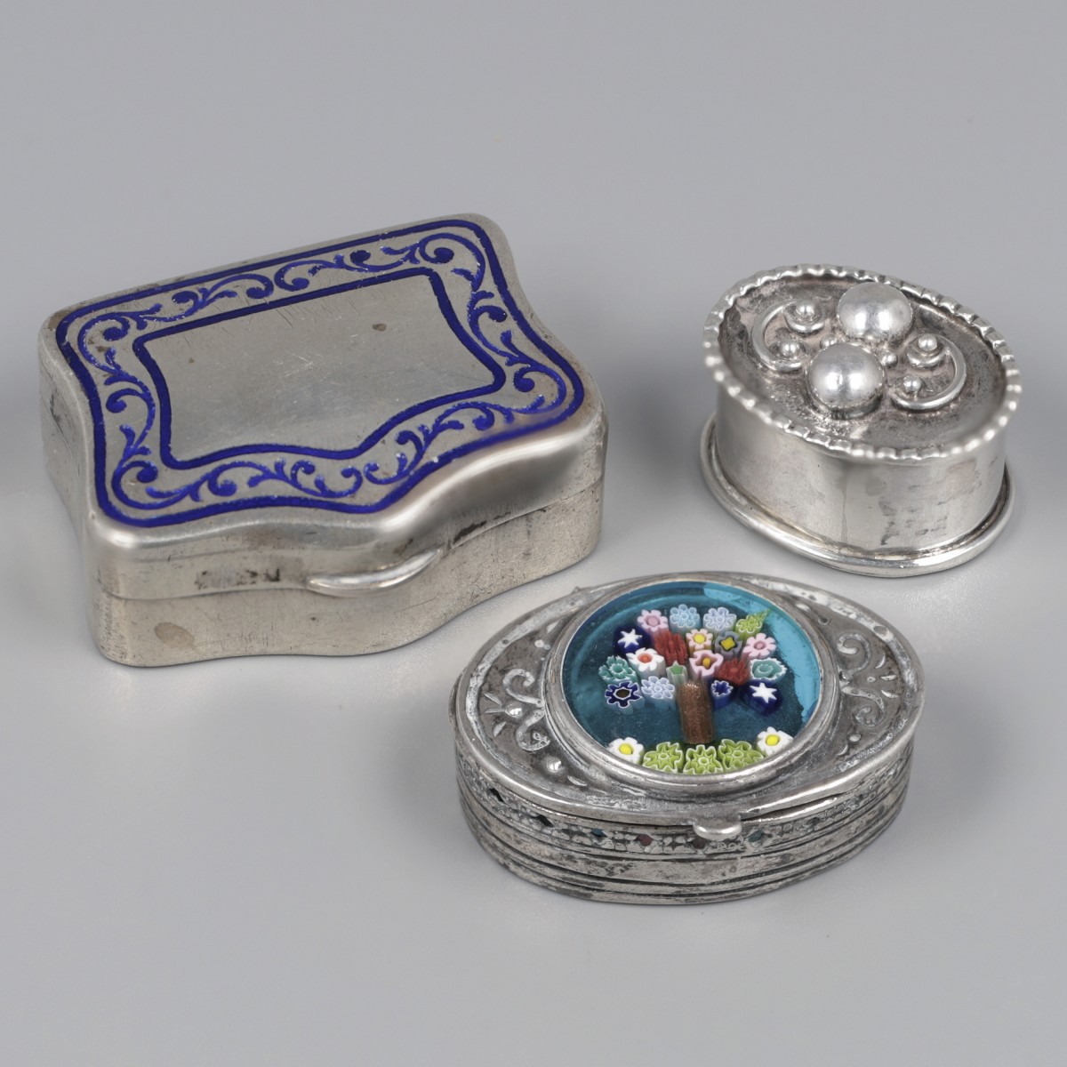 No reserve - 3-delig lot pillendoosjes zilver.