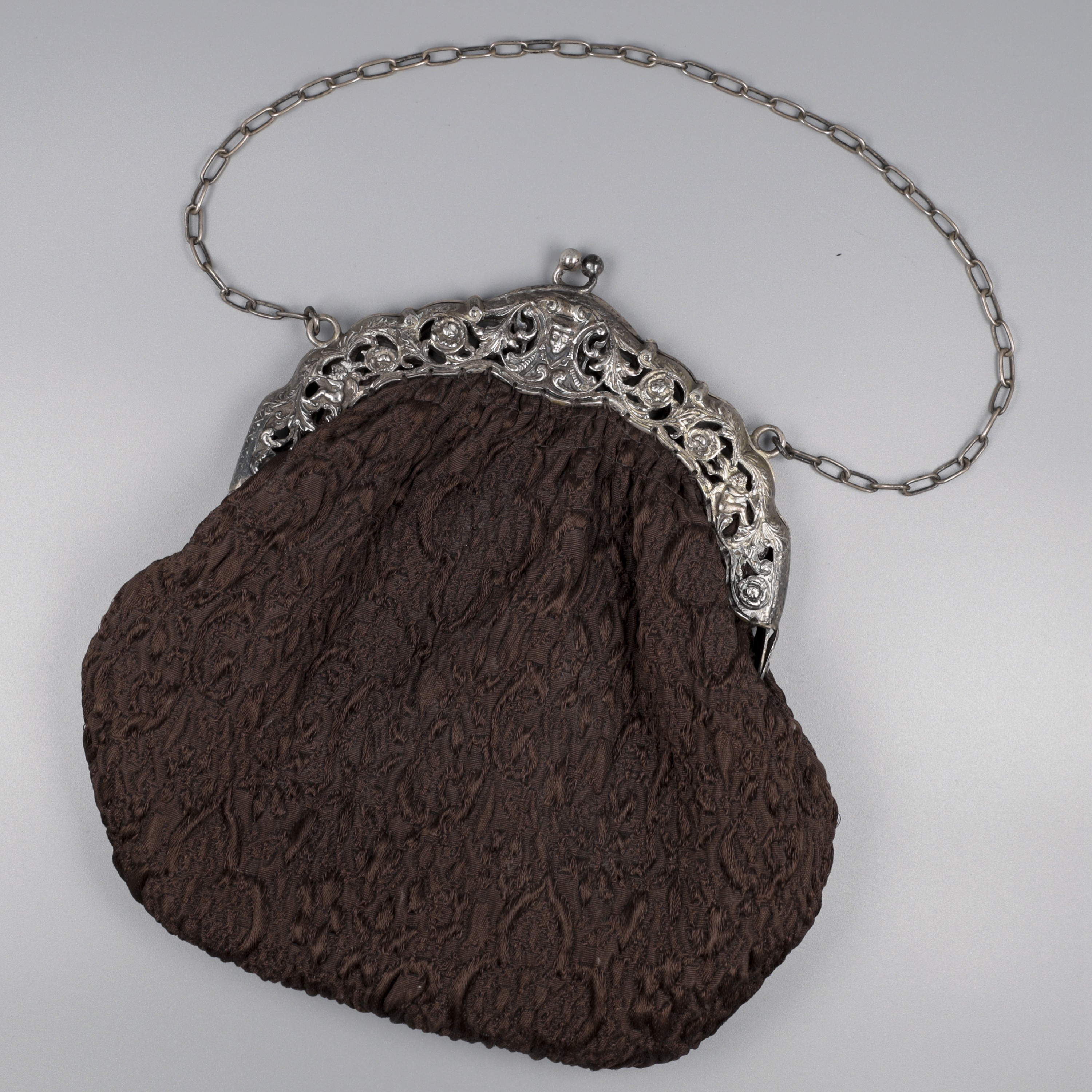 No reserve - Beugeltas zilver (met inhoud)