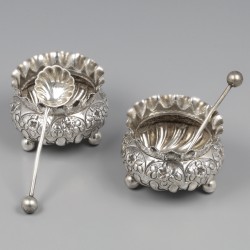 No reserve - 4-delige set zoutkelders & zoutlepels zilver.