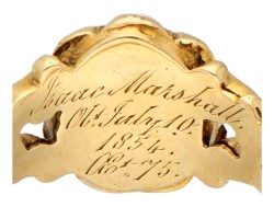 No reserve - Antieke 18K geelgouden Engelse herinneringsring uit 1854.