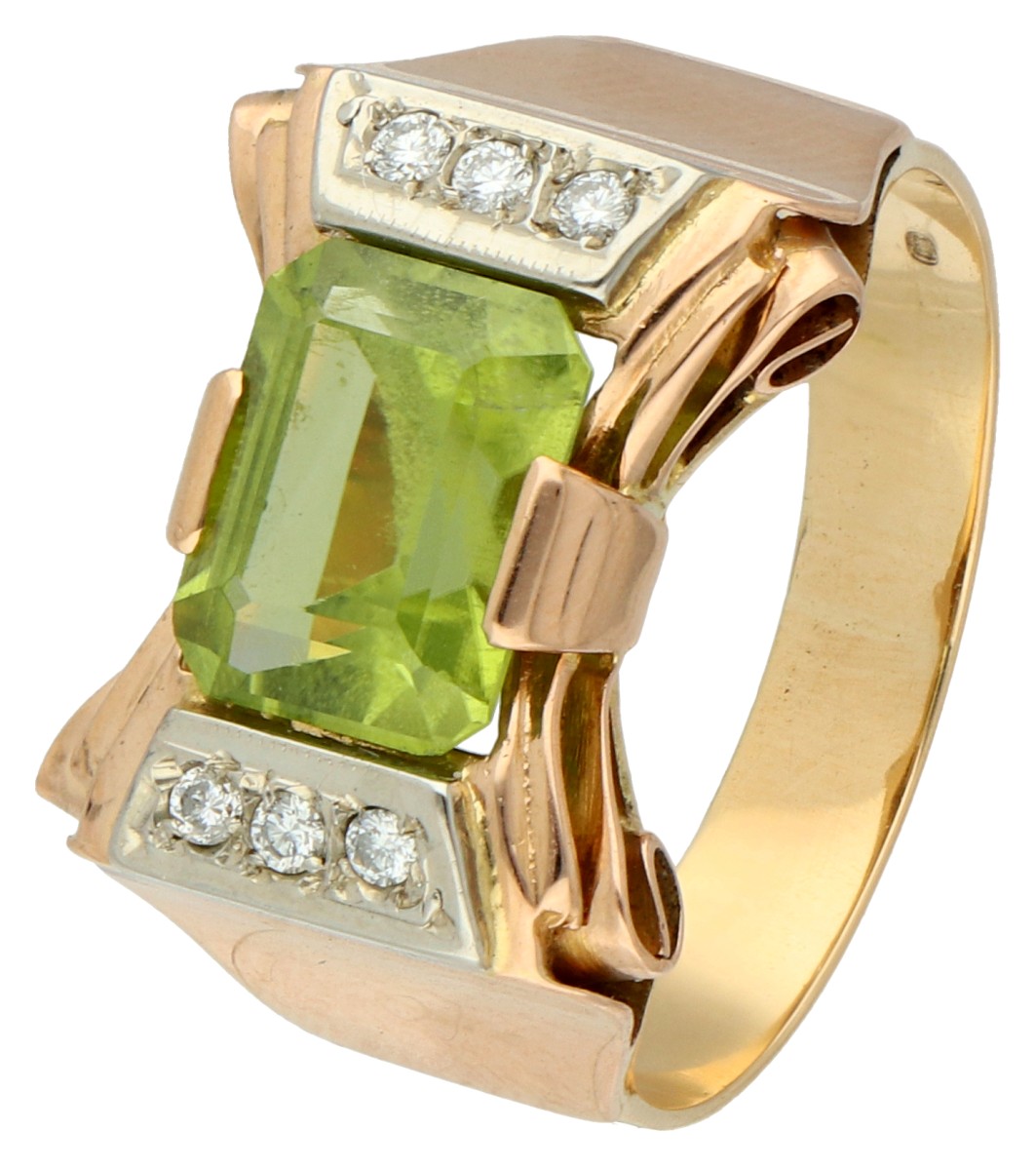 No reserve - 18K Geelgouden tank ring bezet met ca. 2.55 ct. peridot.