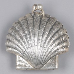 No reserve - Doosje (Sint Jacobsschelp / Jakobsmantel) zilver.