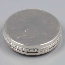 No reserve - Pillendoosje zilver.