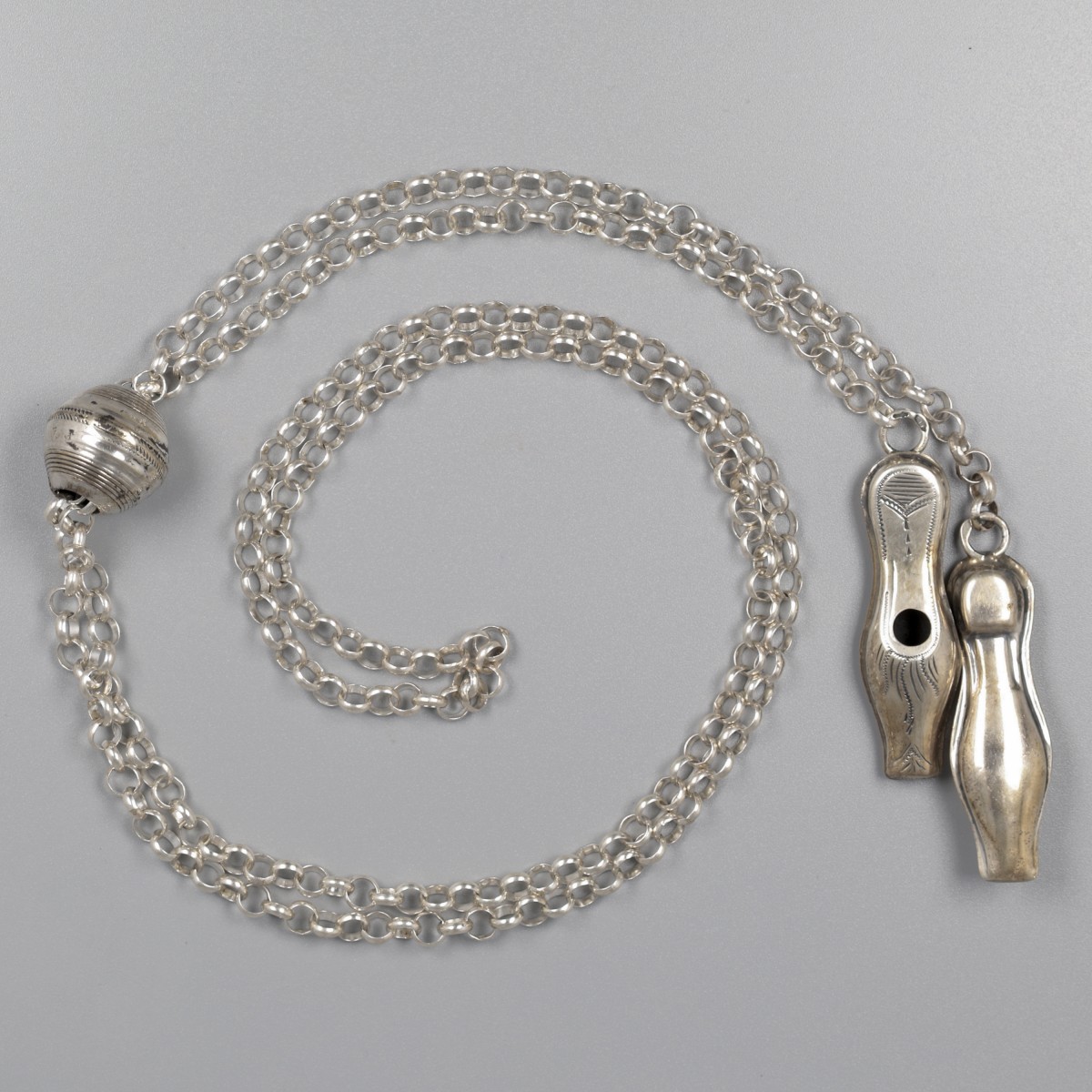 No reserve - set breipendoppen aan jasseron ketting zilver.