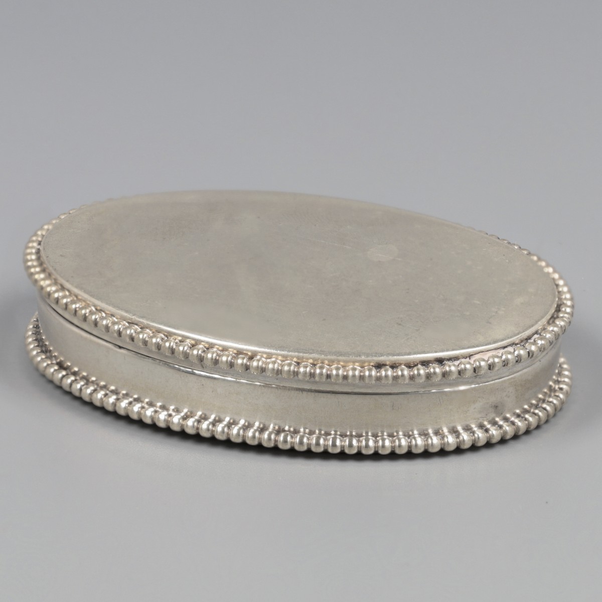 No reserve - Pepermuntdoosje zilver.