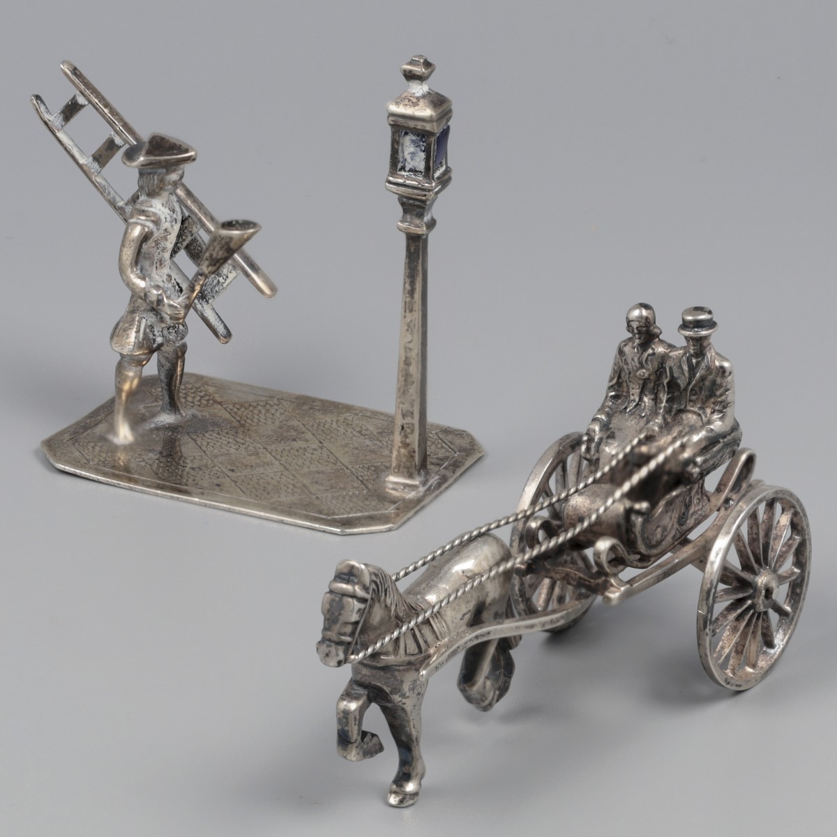 No reserve - 2-delig lot miniaturen zilver.