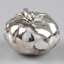 No reserve - 3-delige set diverse miniatuur vruchten en noot, zilver.