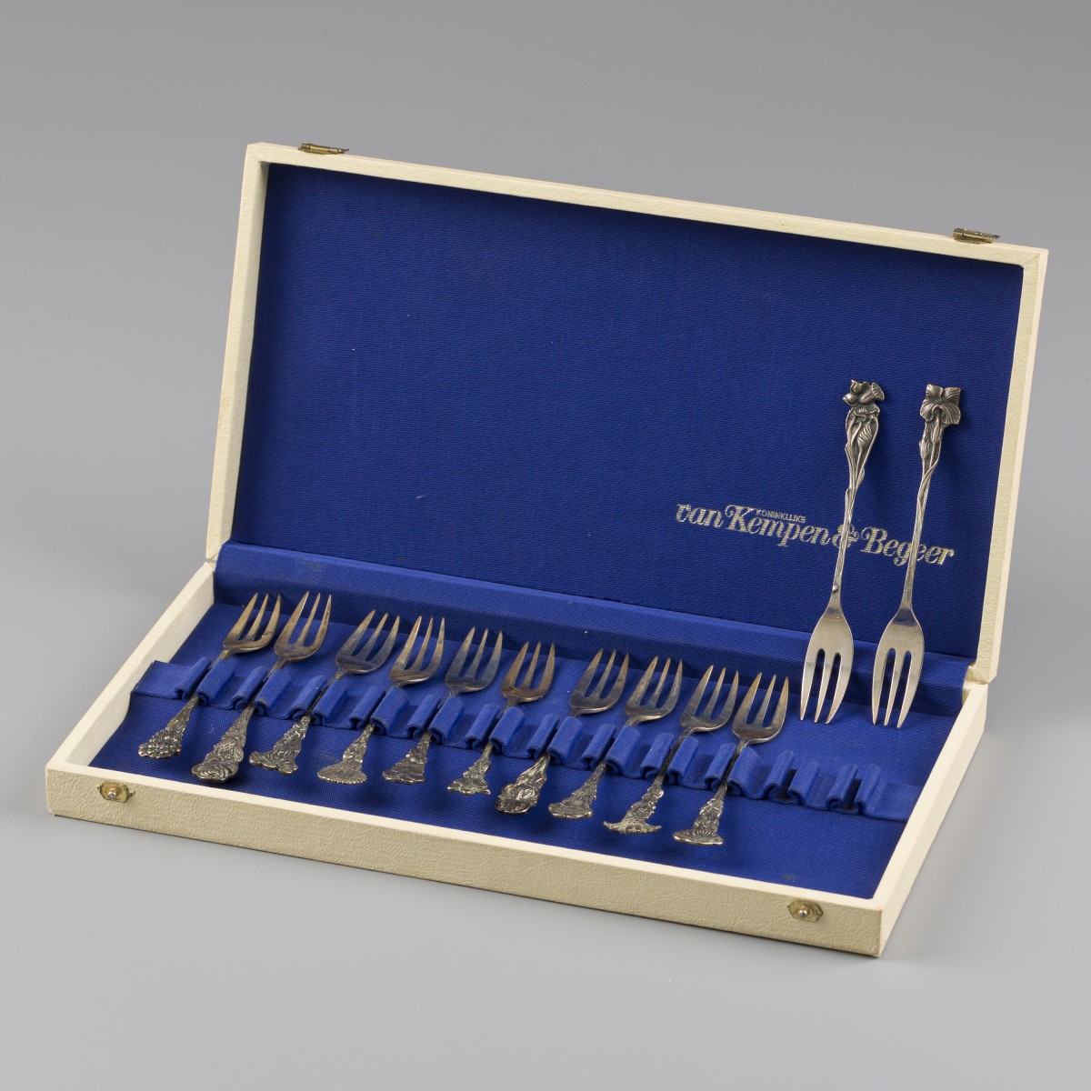 No reserve - 12-delige set taartvorken zilver.