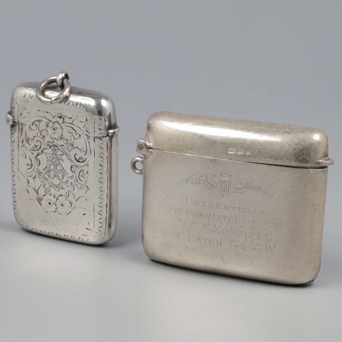 No reserve - 2-delig lot zwavelstokdoosjes zilver.
