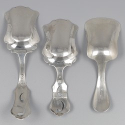 No reserve - 3-delig lot thee- en suikerscheppen zilver.
