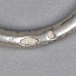 No reserve - Beugeltasje zilver.