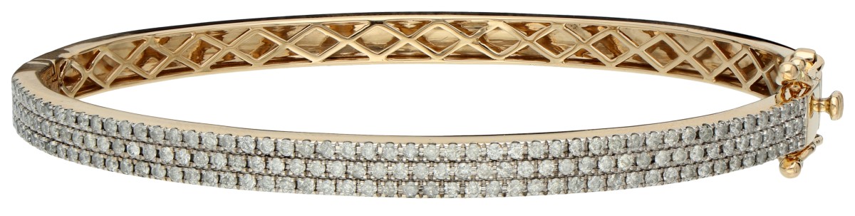 14K Geelgouden bangle armband bezet met ca. 0.75 ct. diamant.