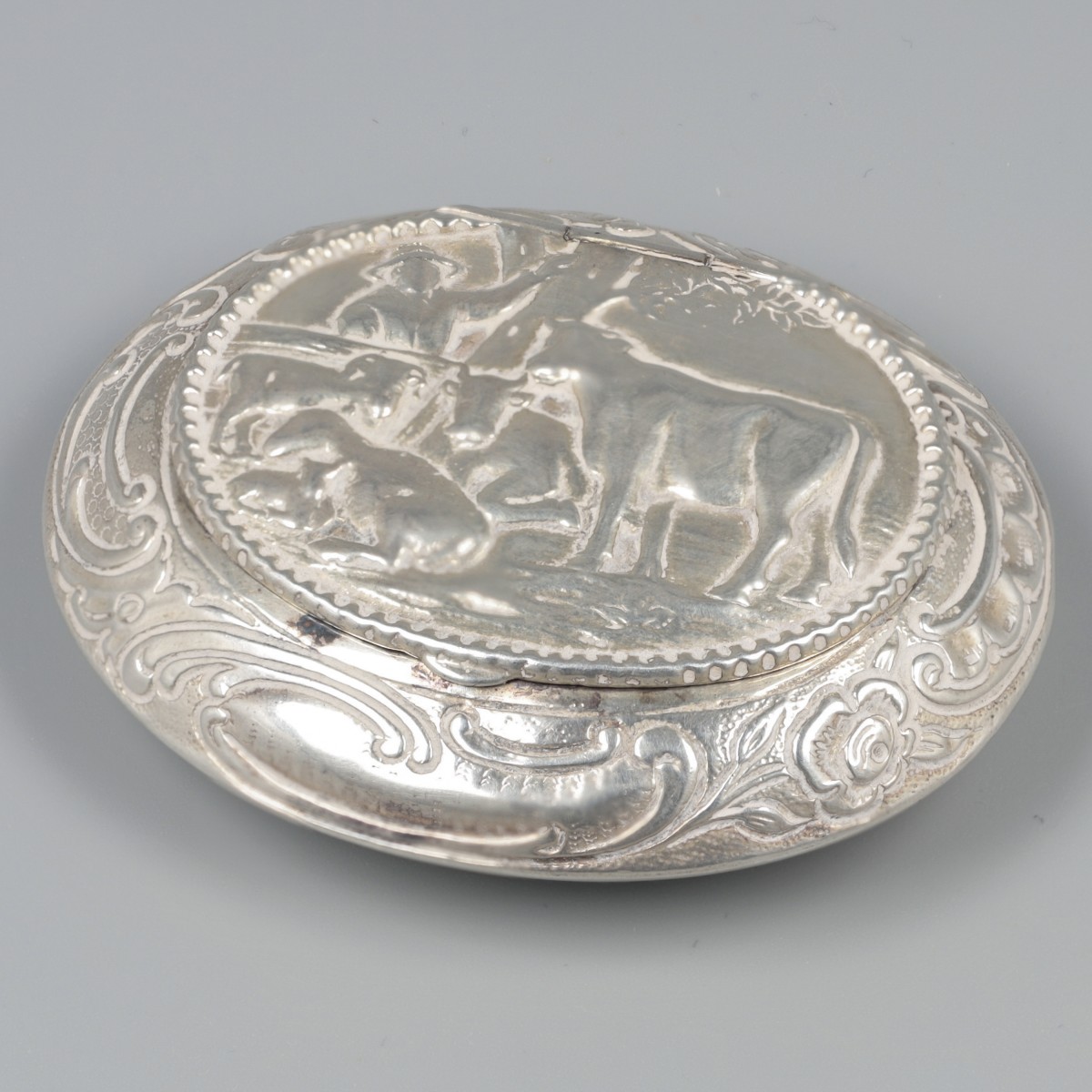 No reserve - Pepermuntdoosje zilver.