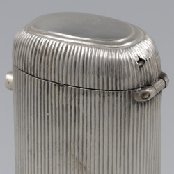 No reserve - Tondeldoosje / Vesta Case zilver.