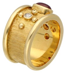 18K Geelgouden Byzantijnse band ring bezet met diamant en robijn.