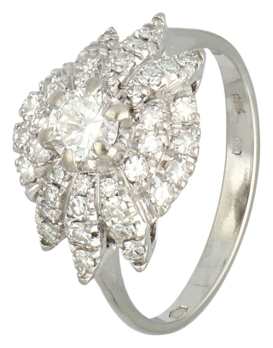 18K Witgouden cluster ring bezet met ca. 0.95 ct. diamant.