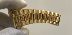 Rolex Day-Date 36 'Factory set diamonds' 18338 - Herenhorloge - 1995.