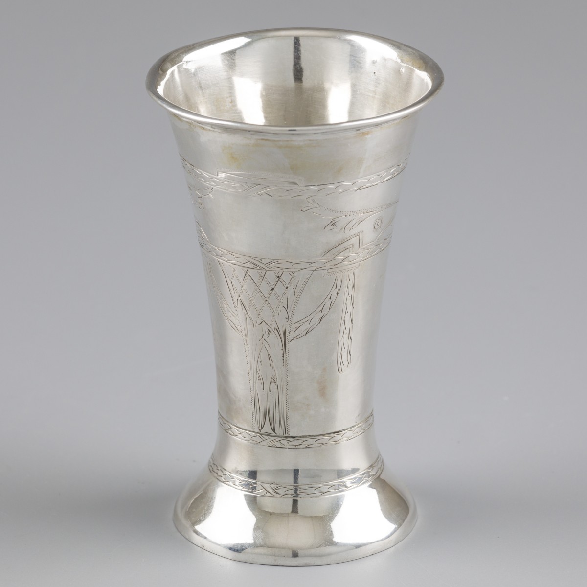 Bloemenvaas zilver.