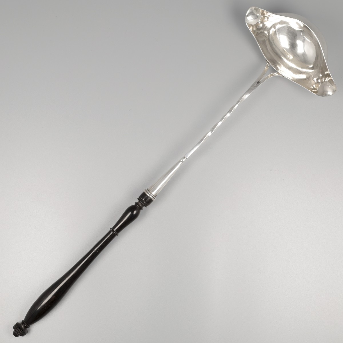 Bowllepel, Auguste Bonnevie, Brussel ca. 1820, zilver.