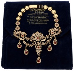 18K Geelgouden Indiaas collier bezet met ca. 6.41 ct. tourmalijn en diamant.